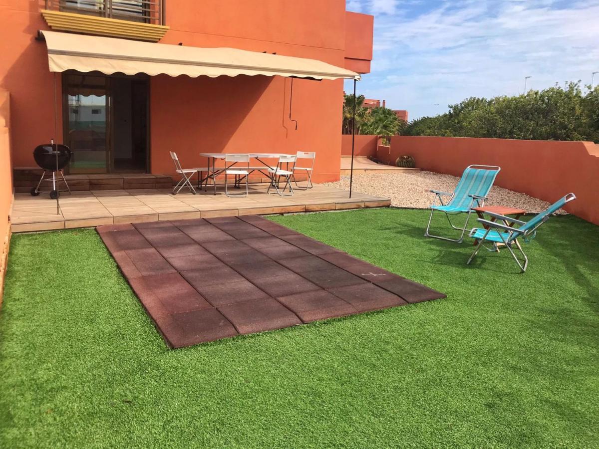 Beautiful Apartment In La Tejita With Pool Granadilla De Abona Esterno foto